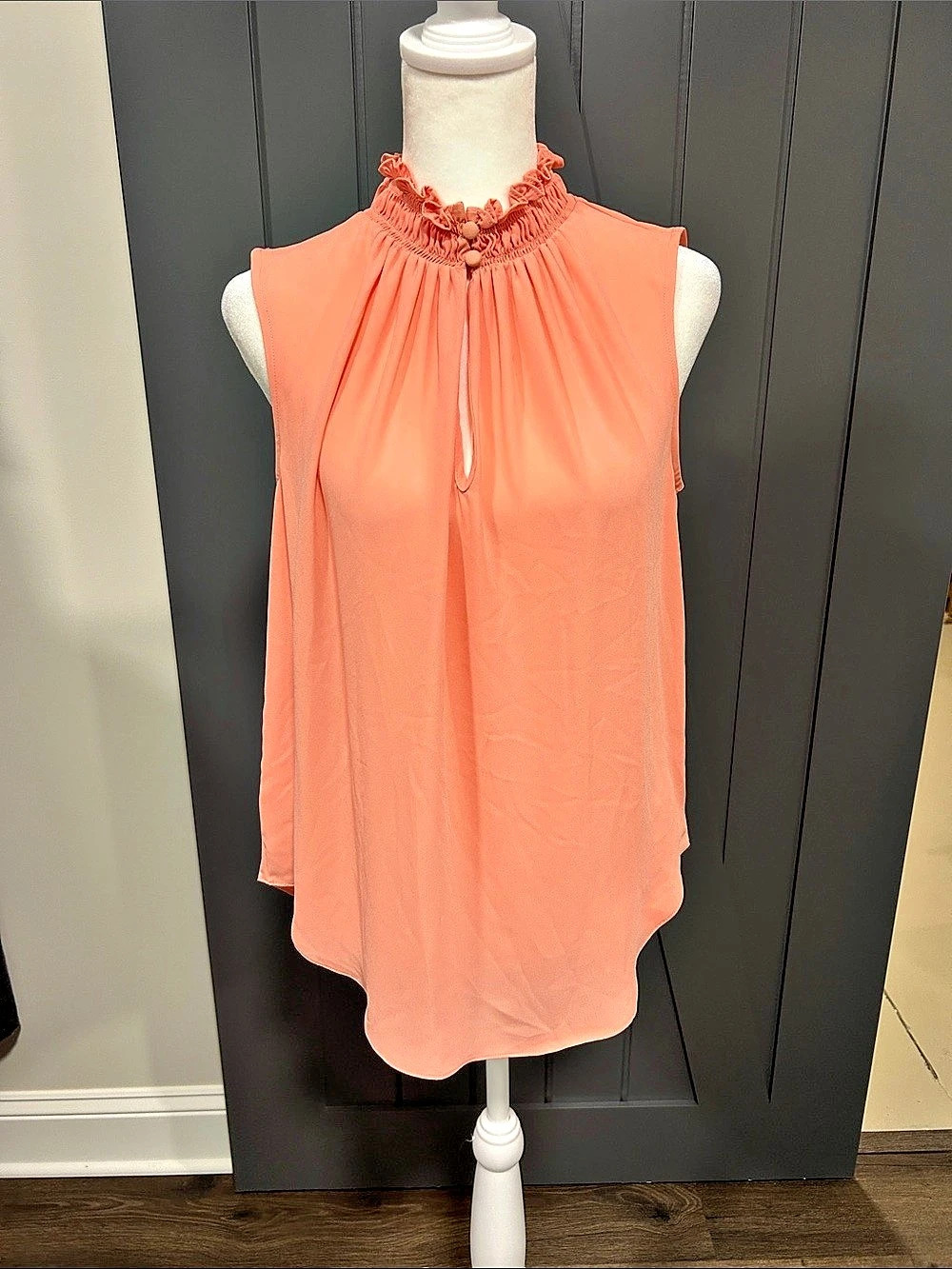 Ann Taylor Petite Ruffle Neck Blouse in Peach Orange Size Small Like New